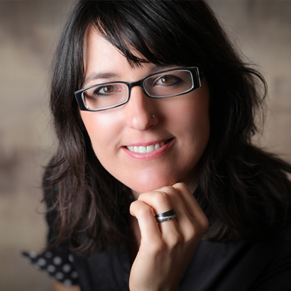 Portrait of Esther Siegenthaler, Fachspezialistin Gebäude bei Bundesamt für Energie BFE, Abschluss BSc Energie- und Umwelttechnik 2019