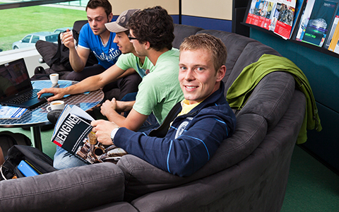 Portrait of Raffael Steiner, Bachelor of Science FHNW in Systemtechnik berufsbegleitend