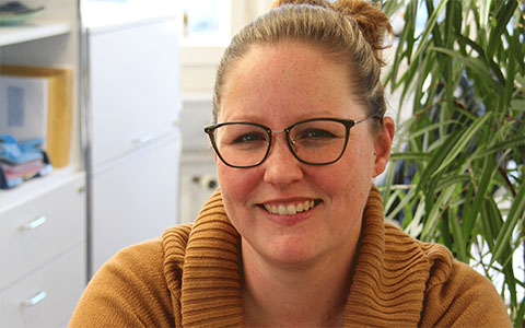 Portrait of Bettina Wehrlin, Leiterin HR Beratung bei der Integrierten Psychiatrie Winterthur – Zürcher Unterland