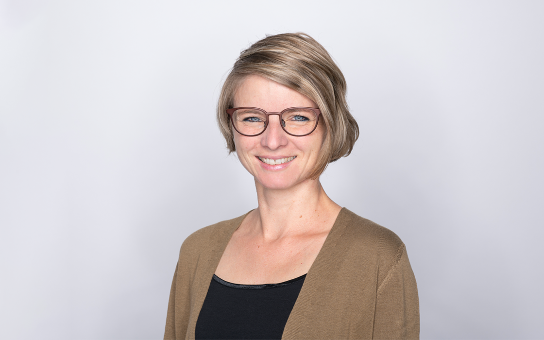 Portrait of Christine Enggist, Verantwortliche für Nachwuchsförderung an der FHNW.