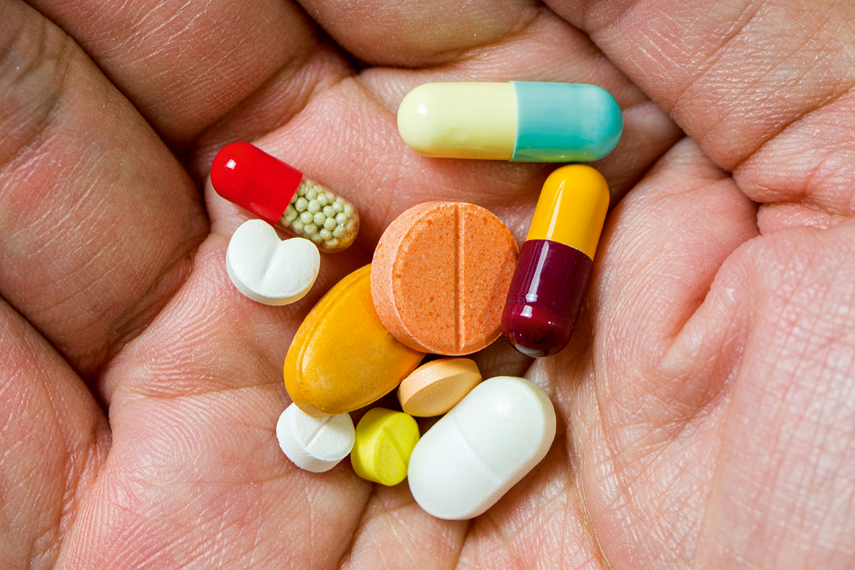 Ein Viertel der Menschen ab 65 Jahren nimmt mindestens fünf Medikamente täglich ein. In Zukunft werden personalisierte Formulierungen aus Mikropellets dazu beitragen, die Tablettenlast zu verringern und die Wirksamkeit der Behandlung zu steigern.